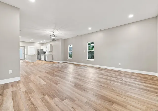 Photo 3 of Manufactured home for sale at 2710 N B St, Elwood, IN 46036 | MLS# 202635611 | Listing updated on 2026-08-29
