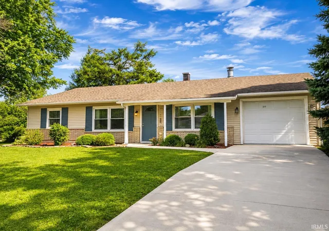 Photo 1 of Manufactured home for sale at 211 Sara Dr, New Haven, IN 46774 | MLS# 202635621 | Listing updated on 2026-08-29