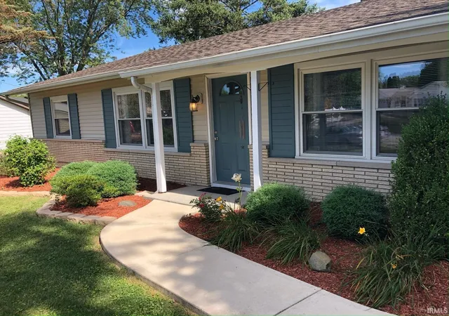 Photo 2 of Manufactured home for sale at 211 Sara Dr, New Haven, IN 46774 | MLS# 202635621 | Listing updated on 2026-08-29