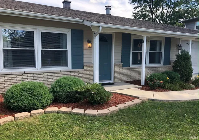 Photo 3 of Manufactured home for sale at 211 Sara Dr, New Haven, IN 46774 | MLS# 202635621 | Listing updated on 2026-08-29