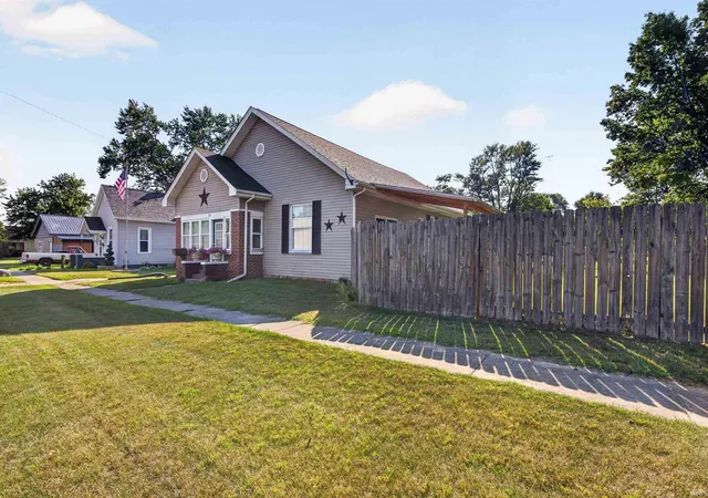 Photo 2 of Sale Pending at 316 N Canal St, Worthington, IN 47471 | MLS# 202635622 | Listing updated on 2026-09-05