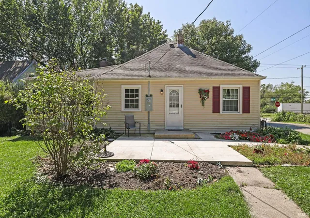 Photo 3 of Sale Pending at 200 E Elm St, Gaston, IN 47342 | MLS# 202635626 | Listing updated on 2026-09-21