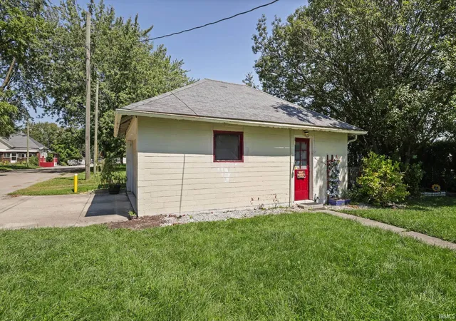 Photo 3 of Sale Pending at 200 E Elm St, Gaston, IN 47342 | MLS# 202635626 | Listing updated on 2026-09-21