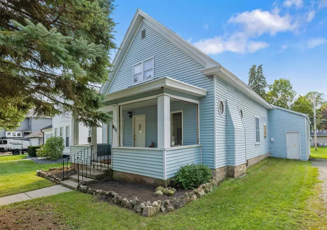Photo 1 of Manufactured home for sale at 811 Midway Dr, Auburn, IN 46706 | MLS# 202635627 | Listing updated on 2026-08-29