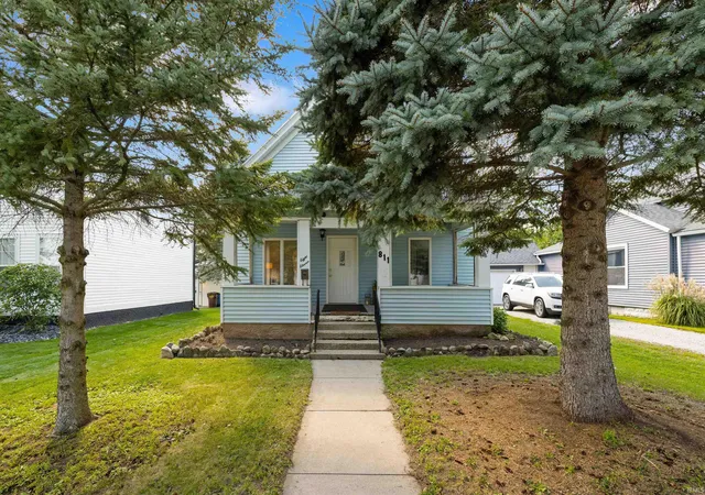 Photo 3 of Manufactured home for sale at 811 Midway Dr, Auburn, IN 46706 | MLS# 202635627 | Listing updated on 2026-08-29