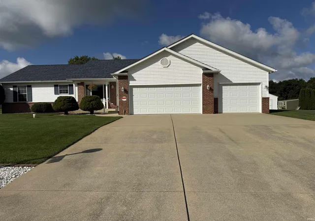 Photo 3 of Manufactured home for sale at 11870 Redbud Dr, Plymouth, IN 46563 | MLS# 202635628 | Listing updated on 2026-08-29