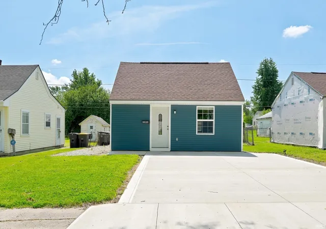 Photo 1 of Sale Pending at 3302 Raymond St, Fort Wayne, IN 46803 | MLS# 202635635 | Listing updated on 2026-09-04