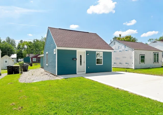 Photo 3 of Sale Pending at 3302 Raymond St, Fort Wayne, IN 46803 | MLS# 202635635 | Listing updated on 2026-09-04