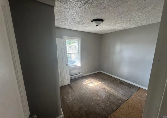 Photo 3 of Manufactured home for sale at 1207 S 17Th St, Kokomo, IN 46902 | MLS# 202635644 | Listing updated on 2026-09-15