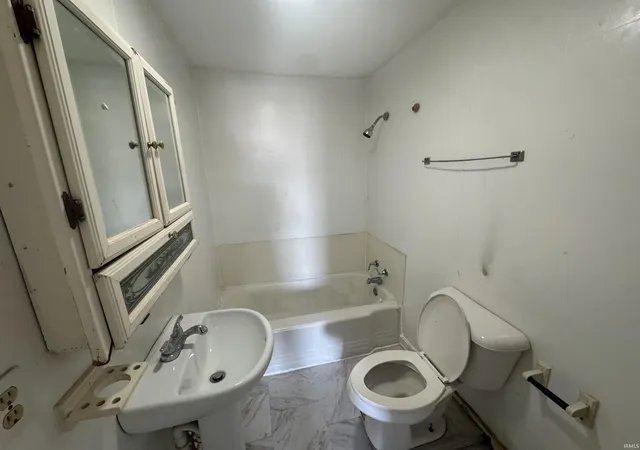 Photo 4 of Manufactured home for sale at 1207 S 17Th St, Kokomo, IN 46902 | MLS# 202635644 | Listing updated on 2026-09-15