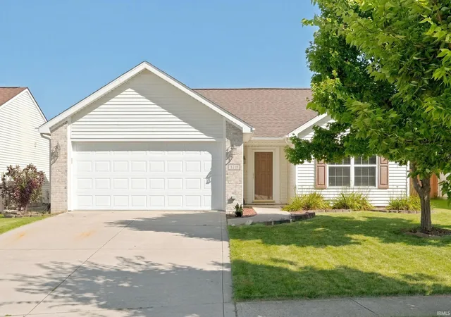 Photo 1 of Sale Pending at 3218 Limerick Pl, Fort Wayne, IN 46818 | MLS# 202635655 | Listing updated on 2026-09-02