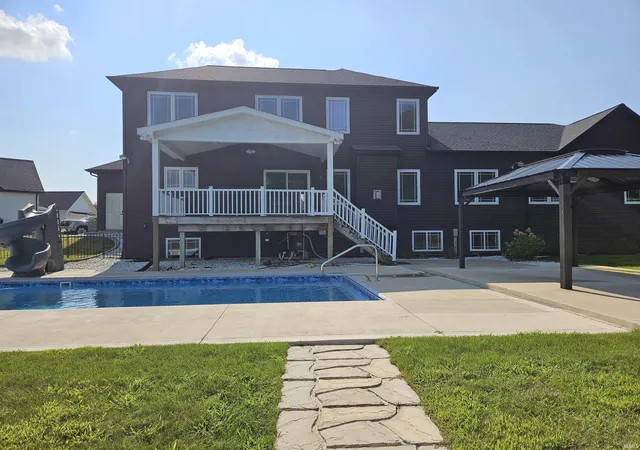 Photo 2 of Manufactured home for sale at 11355 Denver Ridge Ct, Osceola, IN 46561 | MLS# 202635668 | Listing updated on 2026-09-15