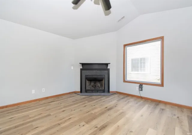 Photo 2 of Manufactured home for sale at 711 Burke St, Columbia City, IN 46725 | MLS# 202635671 | Listing updated on 2026-09-22