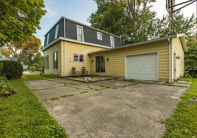 Photo 2 of Sale Pending at 520 W Emerson St, Princeton, IN 47670 | MLS# 202635676 | Listing updated on 2026-09-05