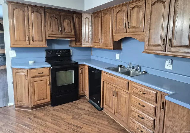 Photo 2 of Manufactured home for sale at 17105 Darling Rd, Woodburn, IN 46797 | MLS# 202635684 | Listing updated on 2026-09-28
