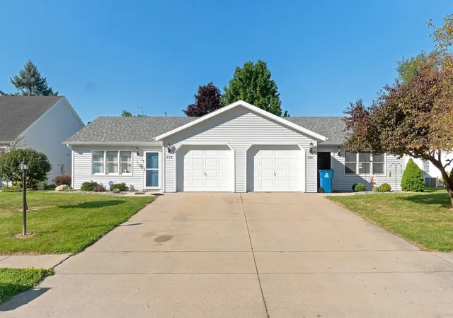 Photo 2 of Condo for sale at 810 Apple Hill Way, Angola, IN 46703 | MLS# 202635685 | Listing updated on 2026-09-22