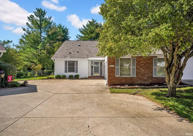 Photo 2 of Condo for sale at 3936 S Emilie Ct, Bloomington, IN 47401 | MLS# 202635688 | Listing updated on 2026-08-30
