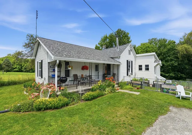 Photo 1 of Sale Pending at 936 William St, Huntington, IN 46750 | MLS# 202635689 | Listing updated on 2026-09-03