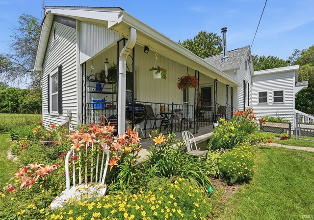 Photo 2 of Sale Pending at 936 William St, Huntington, IN 46750 | MLS# 202635689 | Listing updated on 2026-09-03
