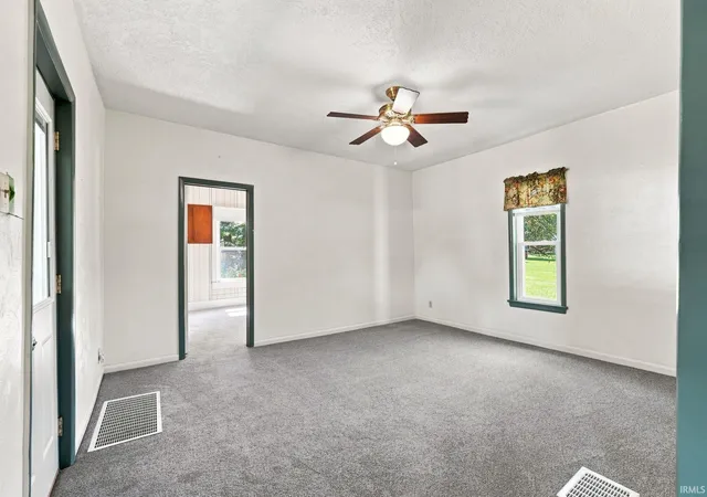 Photo 4 of Sale Pending at 936 William St, Huntington, IN 46750 | MLS# 202635689 | Listing updated on 2026-09-03