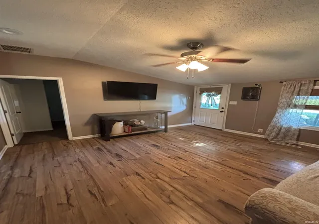 Photo 4 of Sale Pending at 3410 James Ave, Evansville, IN 47712 | MLS# 202635692 | Listing updated on 2026-09-02