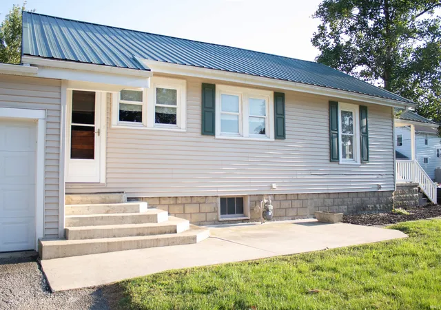 Photo 2 of Manufactured home for sale at 515 N Water St, Peru, IN 46970 | MLS# 202635693 | Listing updated on 2026-09-20
