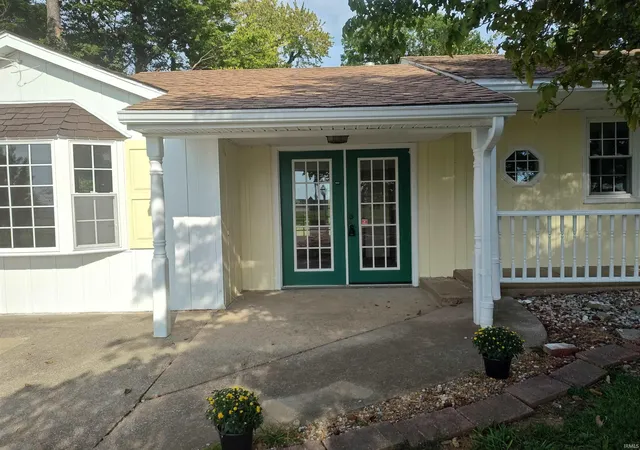 Photo 3 of Manufactured home for sale at 15051 N Peck Rd, Evansville, IN 47725 | MLS# 202635698 | Listing updated on 2026-09-05