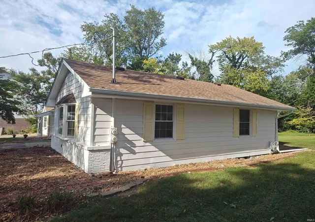 Photo 3 of Manufactured home for sale at 15051 N Peck Rd, Evansville, IN 47725 | MLS# 202635698 | Listing updated on 2026-09-05