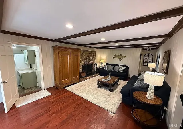 Photo 2 of Sale Pending at 7022 Shamrock Cir, Newburgh, IN 47630 | MLS# 202635705 | Listing updated on 2026-09-01