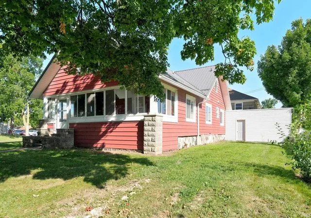 Photo 3 of Manufactured home for sale at 314 W Gale St, Angola, IN 46703 | MLS# 202635709 | Listing updated on 2026-08-30