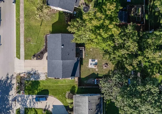 Photo 2 of Manufactured home for sale at 6923 Mowhawa Dr, Fort Wayne, IN 46815 | MLS# 202635714 | Listing updated on 2026-09-13