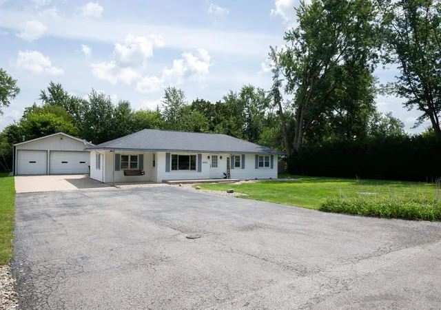 Photo 2 of Sale Pending at 4911 Fernwood Ave, Fort Wayne, IN 46809 | MLS# 202635736 | Listing updated on 2026-09-06