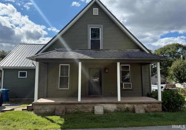 Photo 1 of Sale Pending at 402 S Half St, North Manchester, IN 46962 | MLS# 202635741 | Listing updated on 2026-09-23