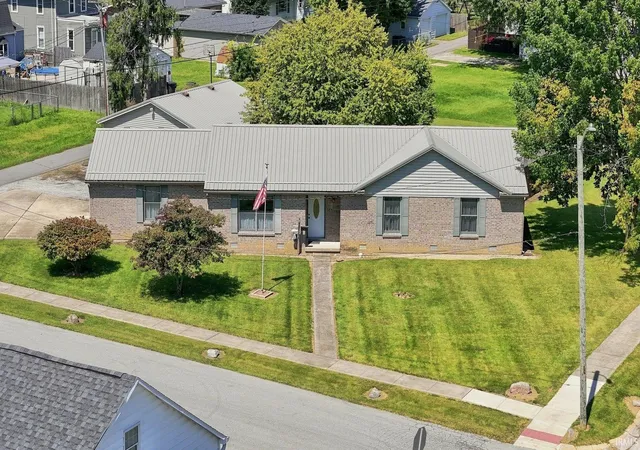 Photo 2 of Manufactured home for sale at 1310 Swan St, Huntington, IN 46750 | MLS# 202635744 | Listing updated on 2026-09-02