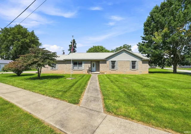 Photo 3 of Manufactured home for sale at 1310 Swan St, Huntington, IN 46750 | MLS# 202635744 | Listing updated on 2026-09-02
