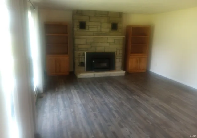 Photo 2 of Manufactured home for sale at 2401 Dellwood Dr, Fort Wayne, IN 46803 | MLS# 202635748 | Listing updated on 2026-09-18