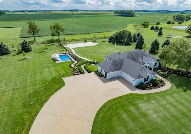 Photo 3 of Sale Pending at 1929 East 900 N, Huntington, IN 46750 | MLS# 202635751 | Listing updated on 2026-09-16