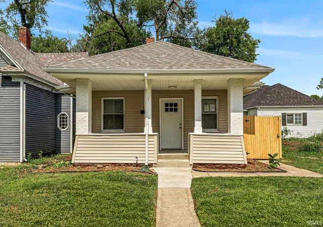 Photo 2 of Manufactured home for sale at 521 Howard St, South Bend, IN 46617 | MLS# 202635753 | Listing updated on 2026-08-31