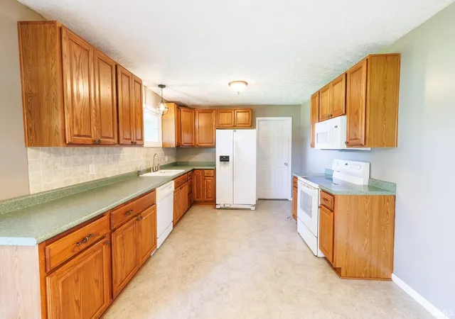 Photo 4 of Manufactured home for sale at 1980 S Guthrie Rd, Bedford, IN 47421 | MLS# 202635759 | Listing updated on 2026-08-31