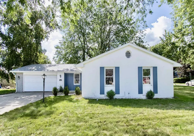 Photo 2 of Sale Pending at 110 Cedar St, Kendallville, IN 46755 | MLS# 202635788 | Listing updated on 2026-09-18