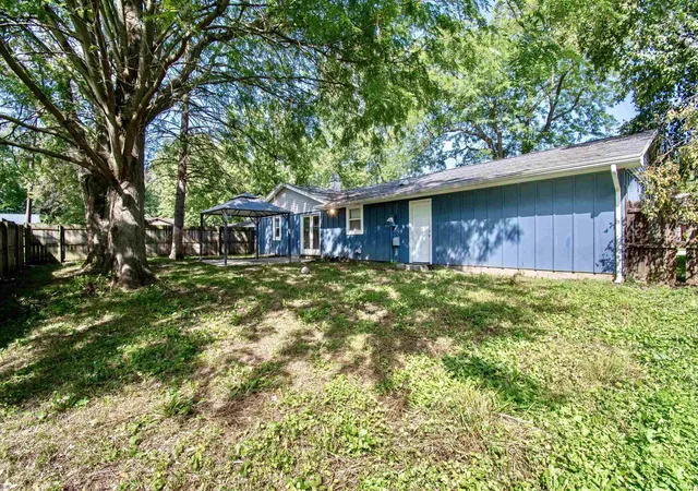 Photo 3 of Sale Pending at 110 Cedar St, Kendallville, IN 46755 | MLS# 202635788 | Listing updated on 2026-09-18