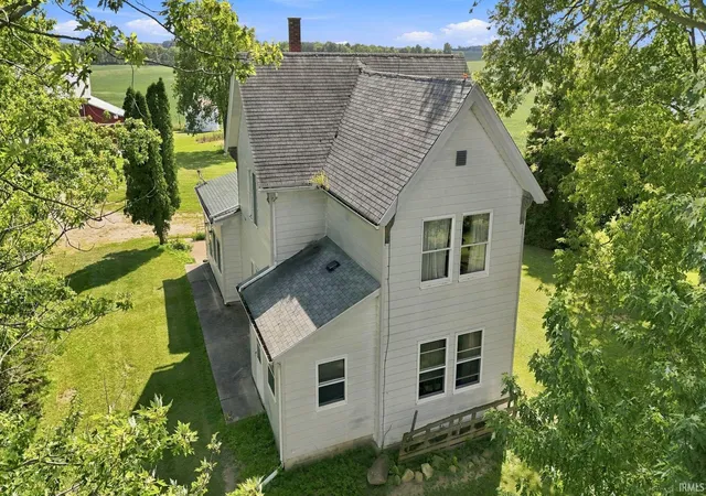 Photo 2 of Sale Pending at 4890 E 300 South, Columbia City, IN 46725 | MLS# 202635797 | Listing updated on 2026-09-04