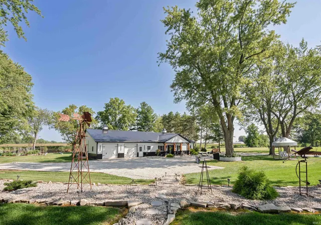 Photo 3 of Sale Pending at 278 E 450 North, Kokomo, IN 46901 | MLS# 202635804 | Listing updated on 2026-09-01