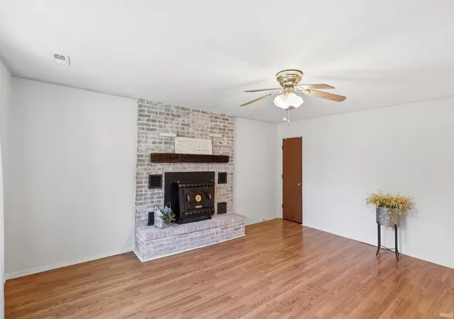 Photo 3 of Sale Pending at 1405 Portage Pass, Auburn, IN 46706 | MLS# 202635808 | Listing updated on 2026-09-04