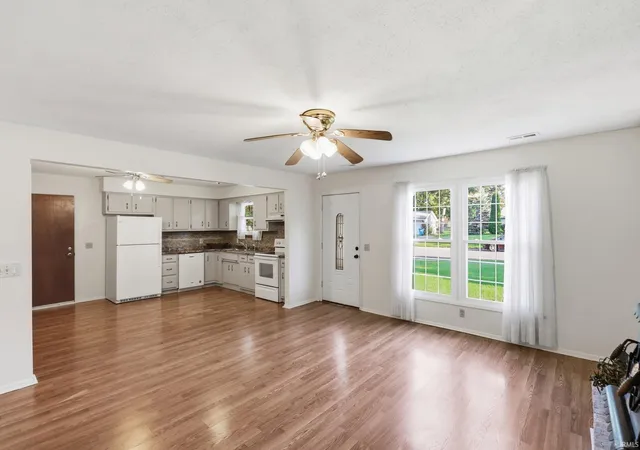 Photo 3 of Sale Pending at 1405 Portage Pass, Auburn, IN 46706 | MLS# 202635808 | Listing updated on 2026-09-04