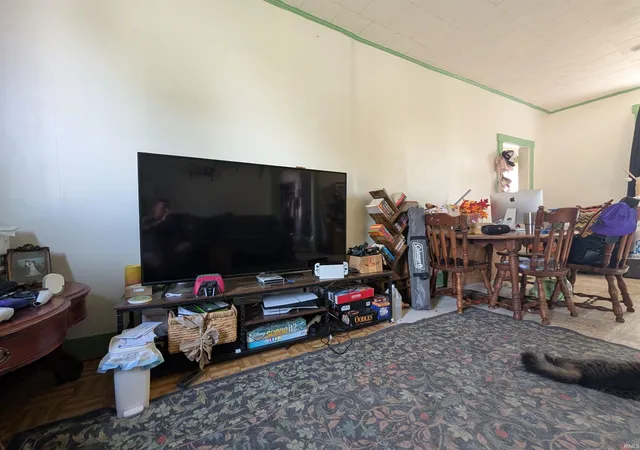 Photo 3 of Manufactured home for sale at 906 Emison Ave, Vincennes, IN 47591 | MLS# 202635817 | Listing updated on 2026-08-31