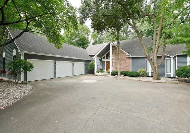 Photo 1 of Manufactured home for sale at 505 Stockade Dr, Fort Wayne, IN 46825 | MLS# 202635848 | Listing updated on 2026-09-18