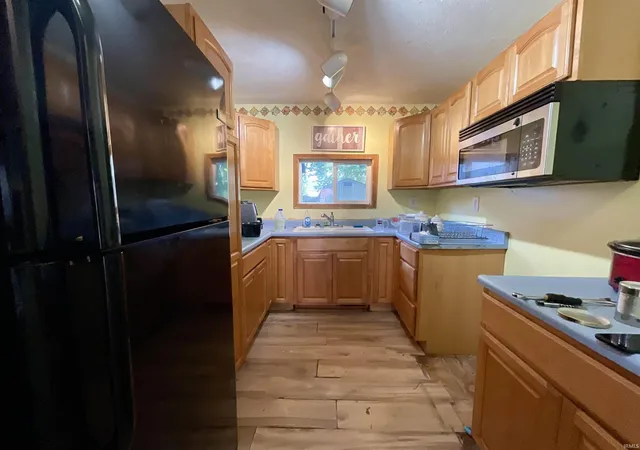 Photo 3 of Manufactured home for sale at 507 E Mcclurg St, Frankfort, IN 46041 | MLS# 202635852 | Listing updated on 2026-09-15