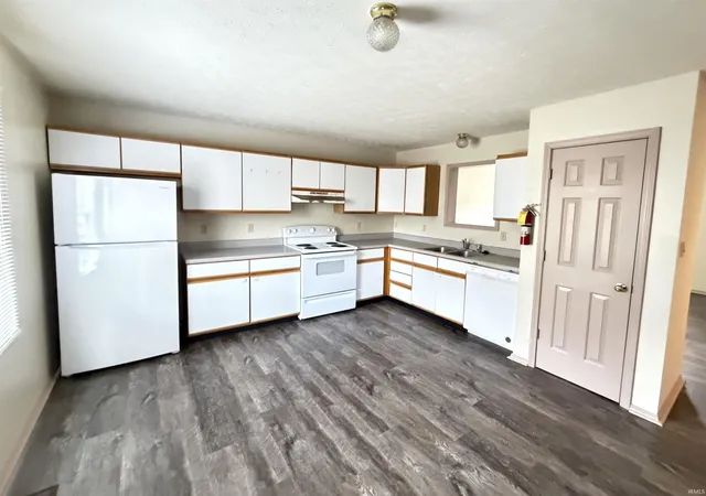 Photo 3 of Condo for sale at 1377 W Allen St #E5, Bloomington, IN 47403 | MLS# 202635866 | Listing updated on 2026-09-01