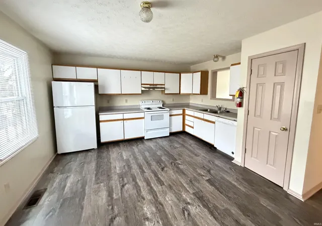 Photo 4 of Condo for sale at 1377 W Allen St #E5, Bloomington, IN 47403 | MLS# 202635866 | Listing updated on 2026-09-01